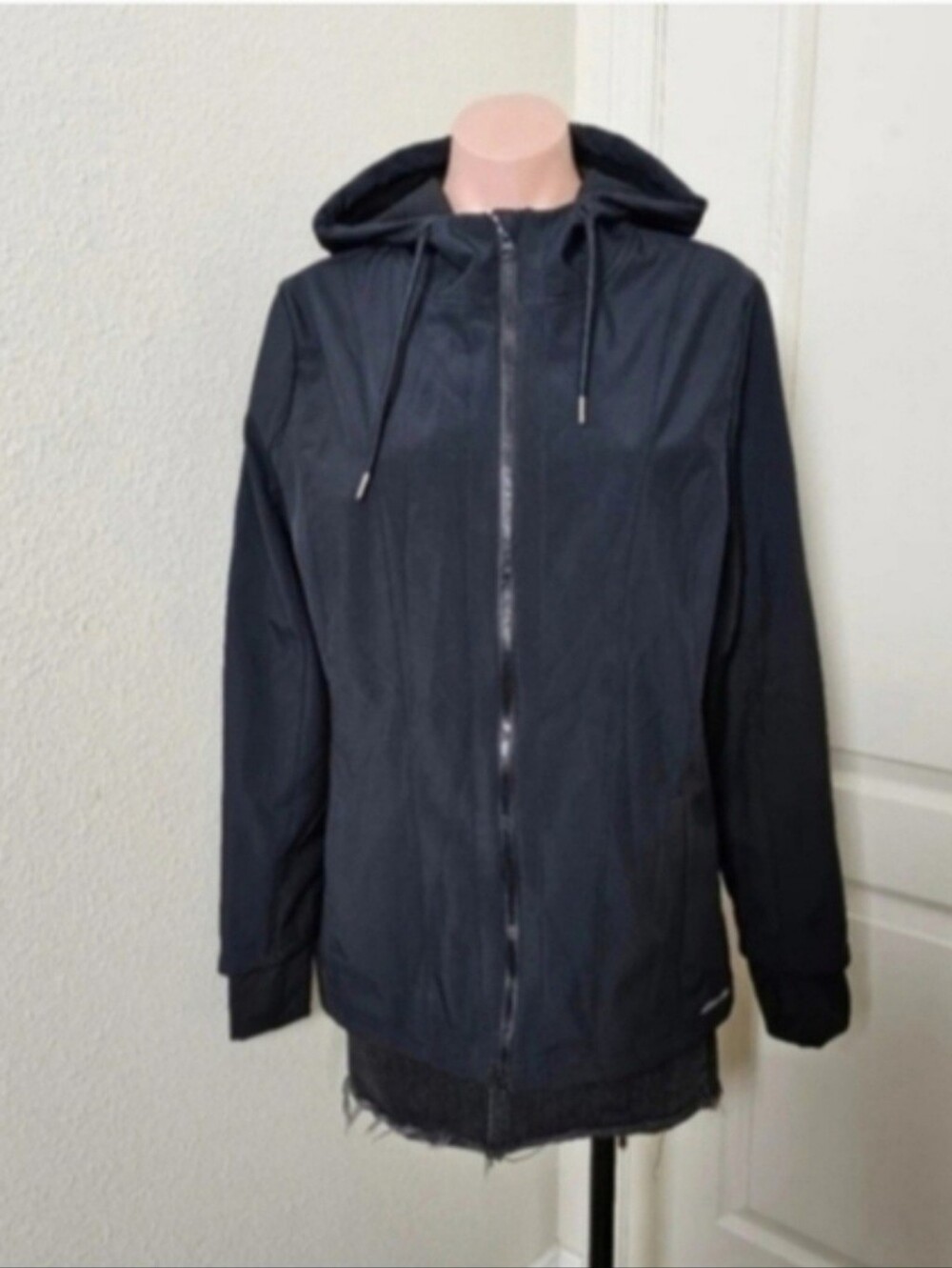 Black Hooded Jacket - Zip Front Sz L